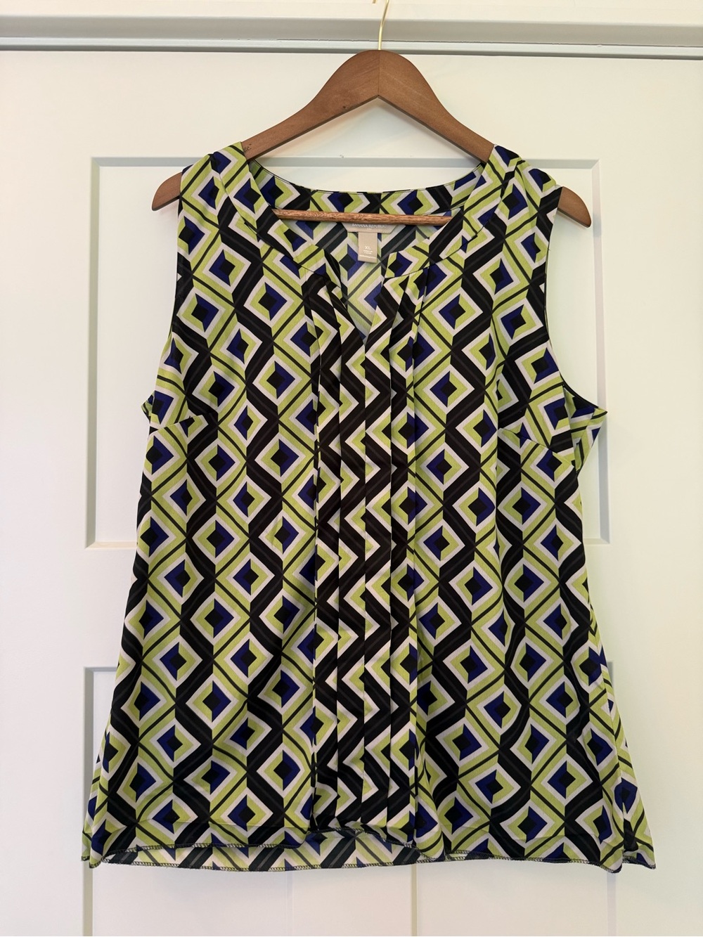 Banana Republic Geometric Pleated Sleeveless Blouse Lime Navy Black Like New XL